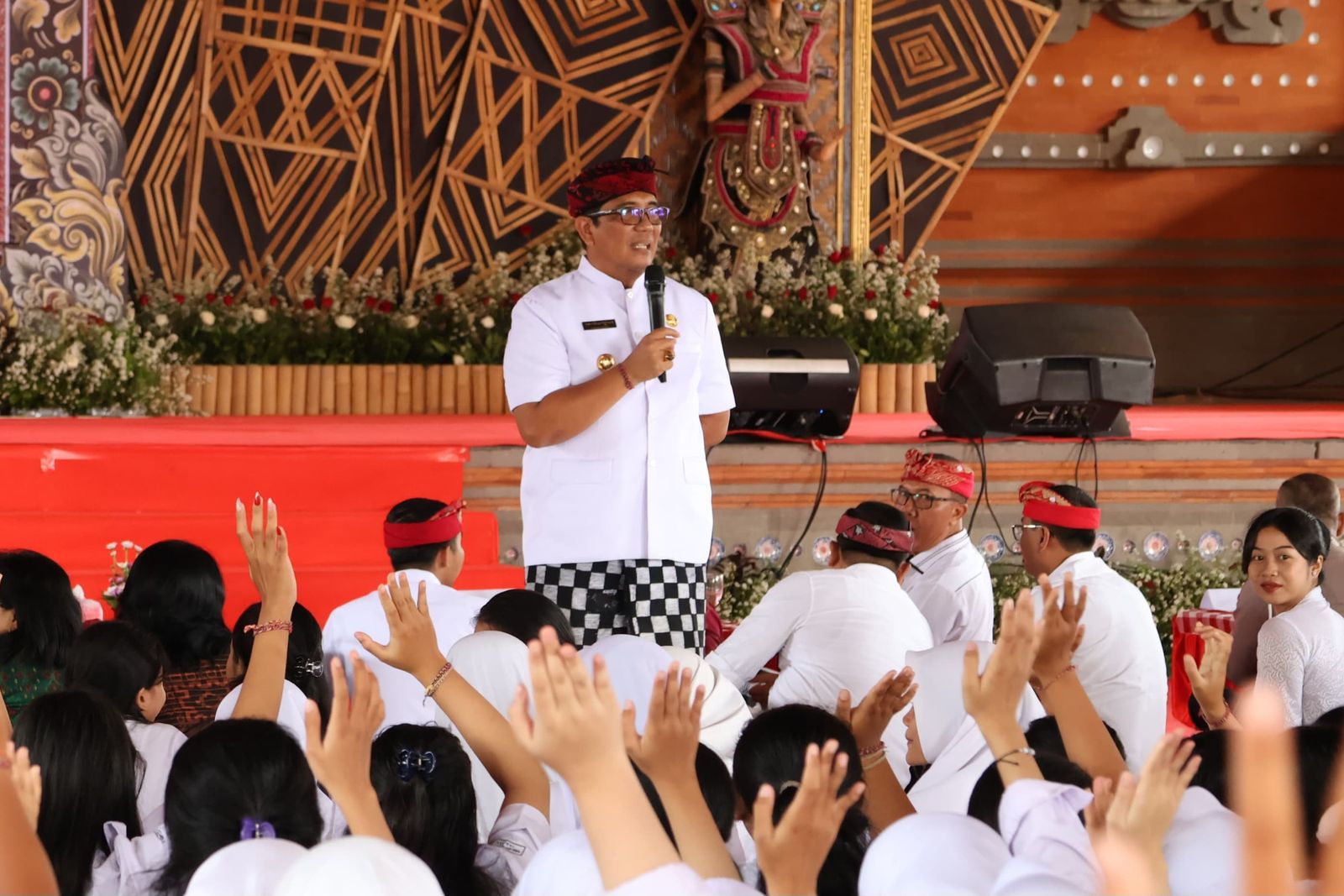 podiumnews.com-SMK Fest 2025: Bupati Sanjaya Dukung Inovasi Siswa